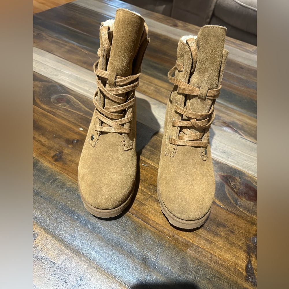 BearPaw Women's Tan Suede Winter Boots